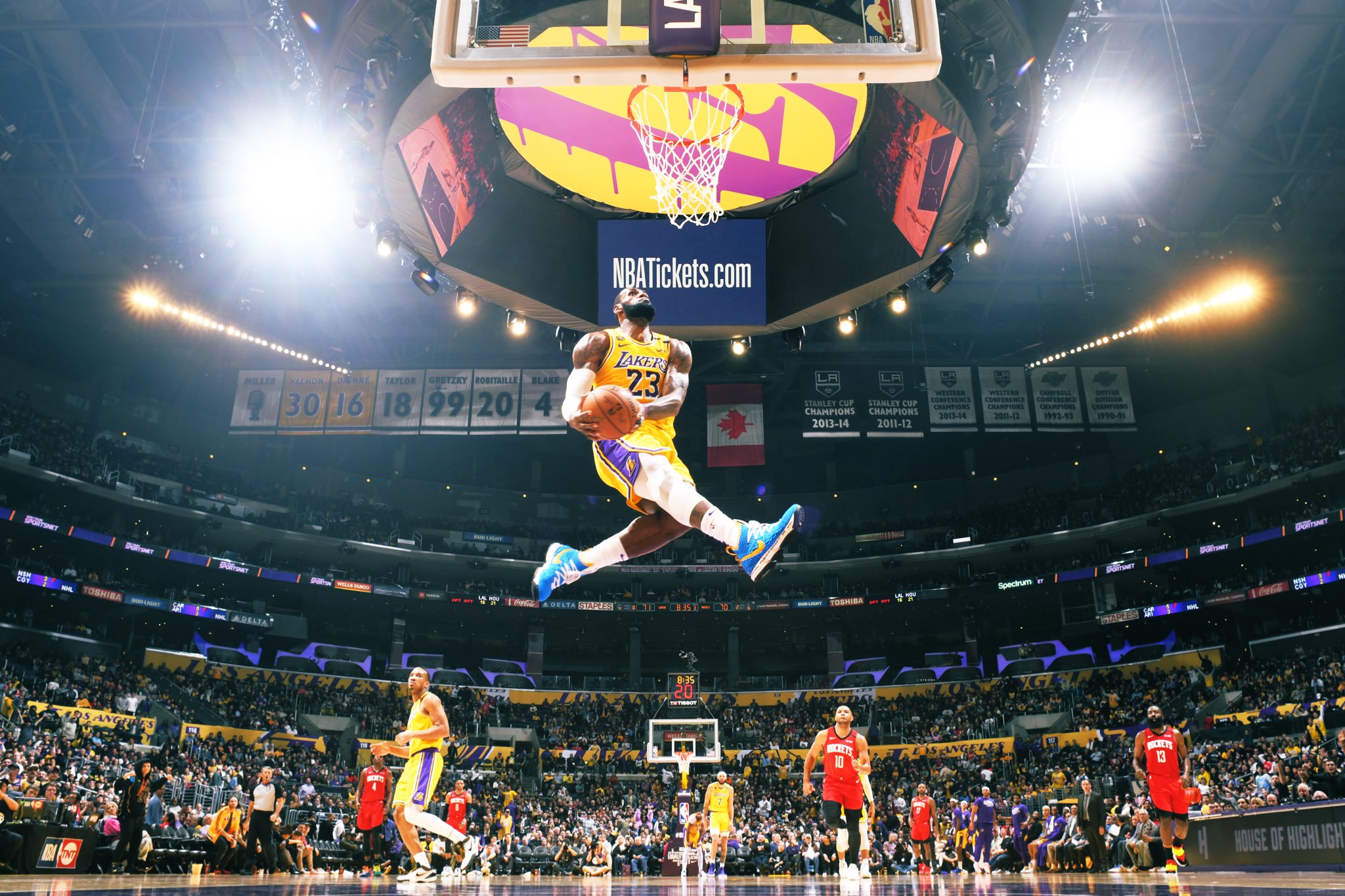 智能眼镜海报设计_监控行业海报设计案例